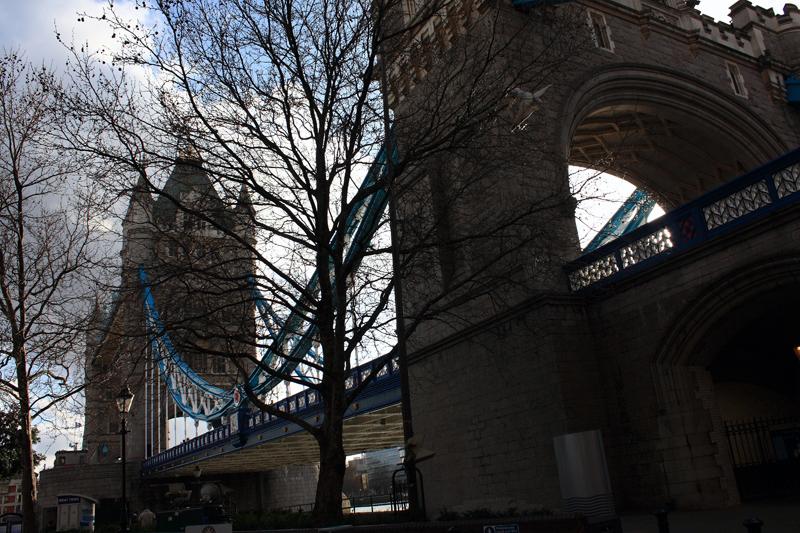 108-Tower Bridge,5 aprile 2010.JPG